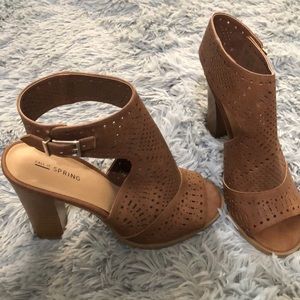Bnib heels size 9